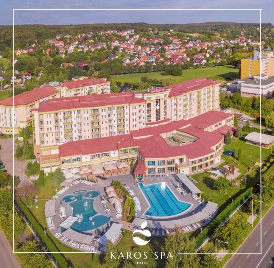 Готель Karos