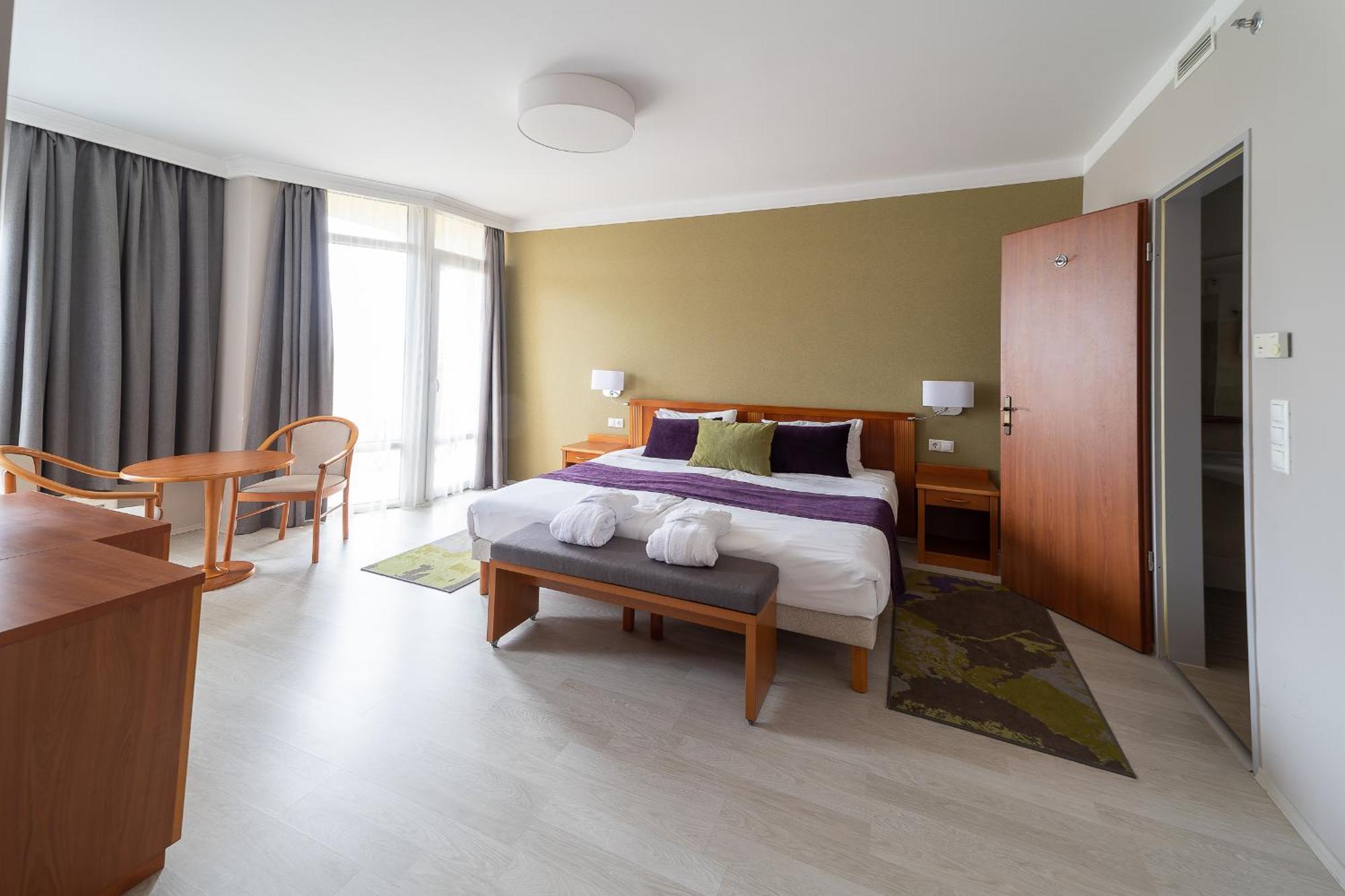 Karos Готель 4*
